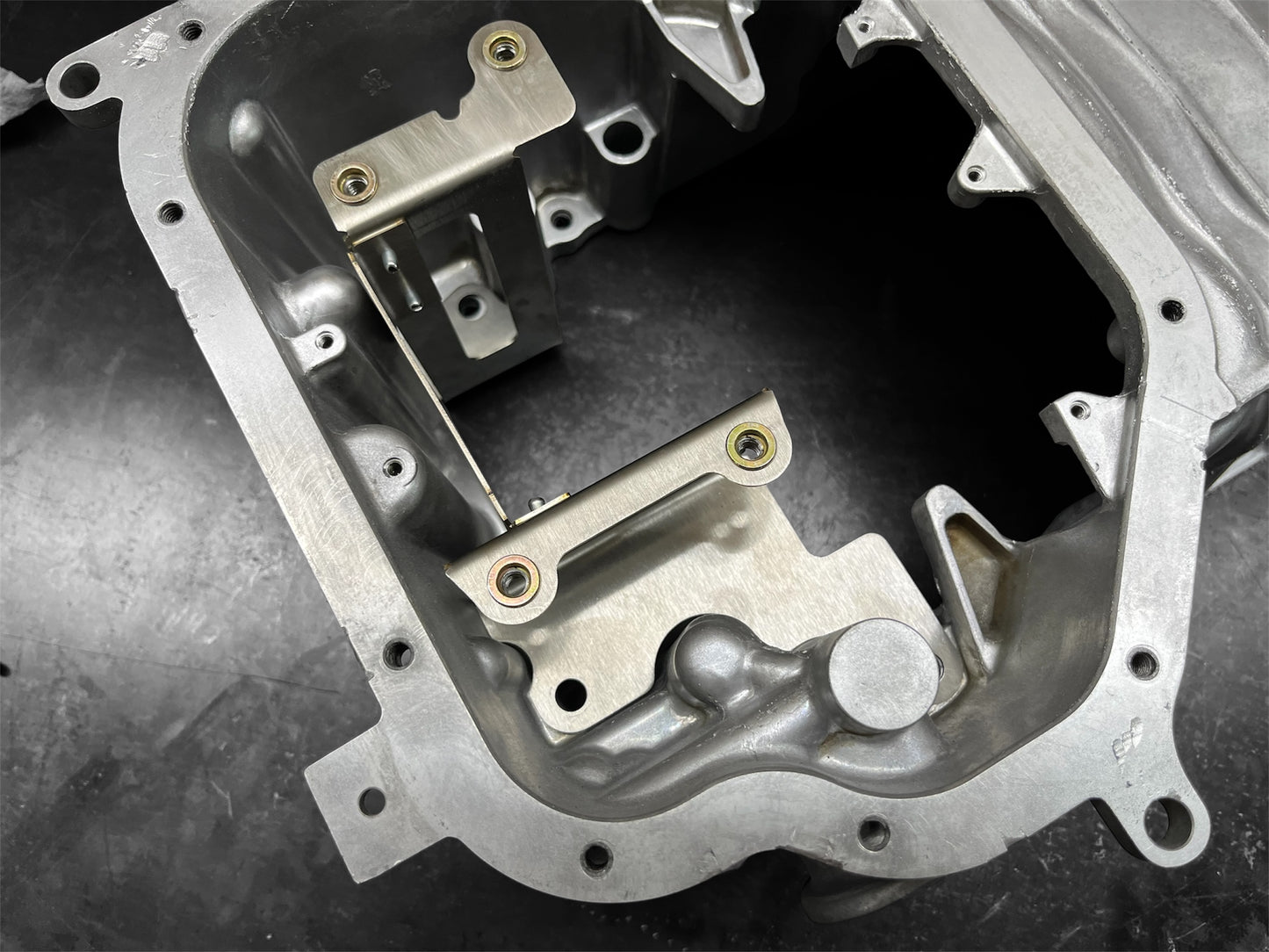 VQ35DE 2003–2006 Nissan 350Z / Infiniti G35 (RWD Only) Oil Pan Baffle Anti Oil Starvation Upgrade