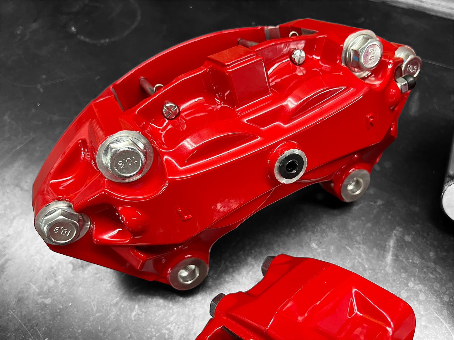 Custom Red NISSAN INFINITY w/ Akebono Logo Brake Calipers Set