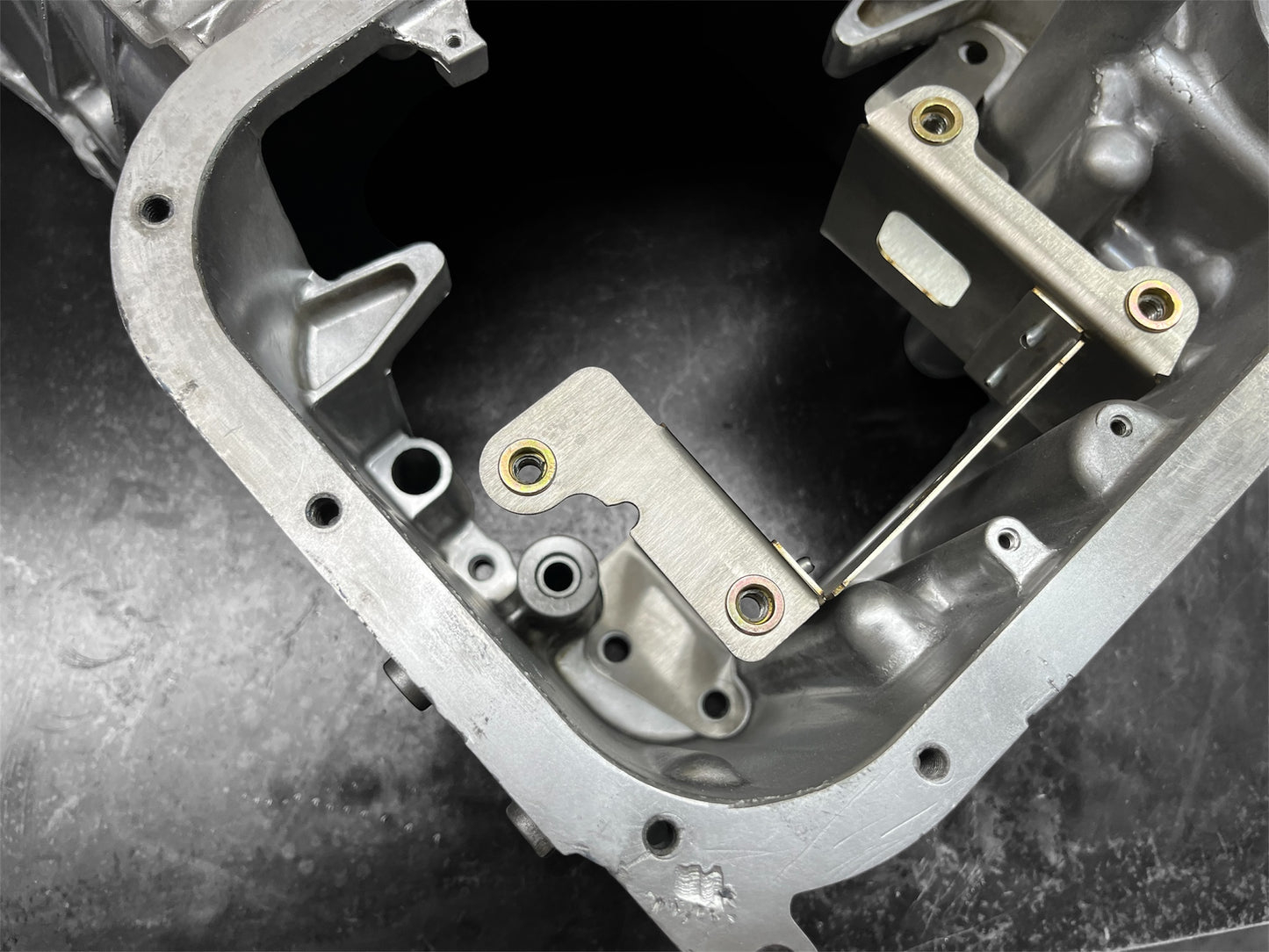 VQ35DE 2003–2006 Nissan 350Z / Infiniti G35 (RWD Only) Oil Pan Baffle Anti Oil Starvation Upgrade